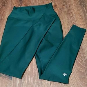 Alo yoga green leggins